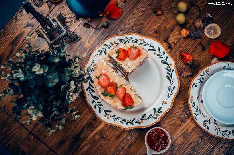 诱人的草莓水果蛋糕图片