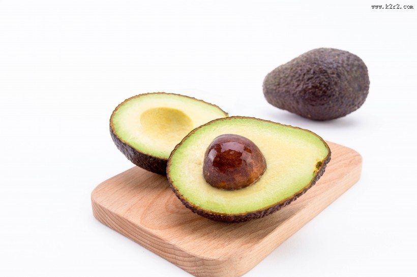 绿色营养牛油果图片