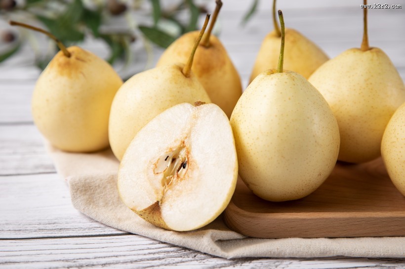 清甜多汁的雪梨图片