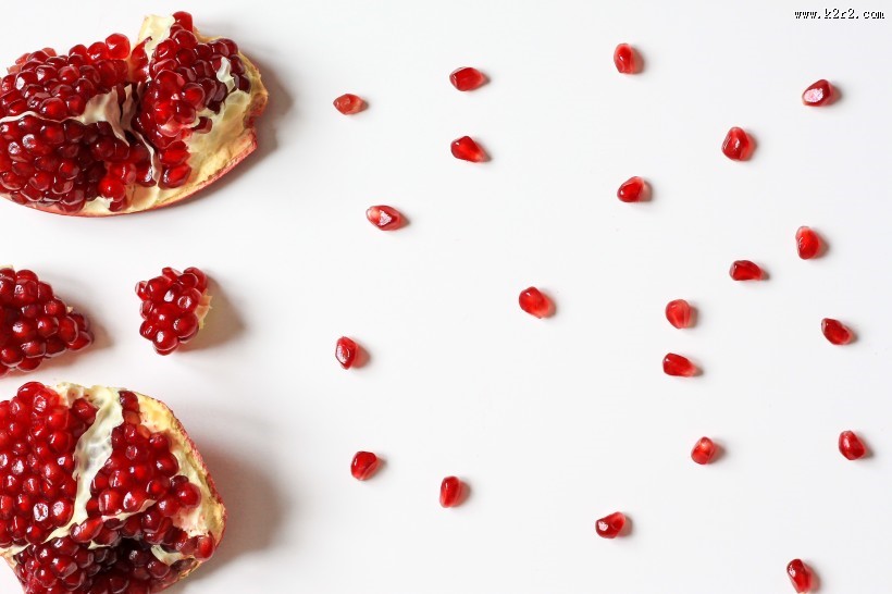 新鲜石榴的图片