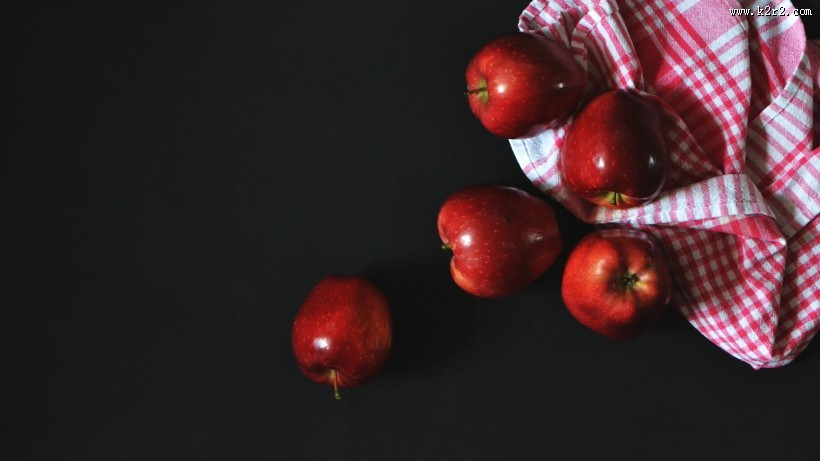 松脆的花牛苹果图片大全