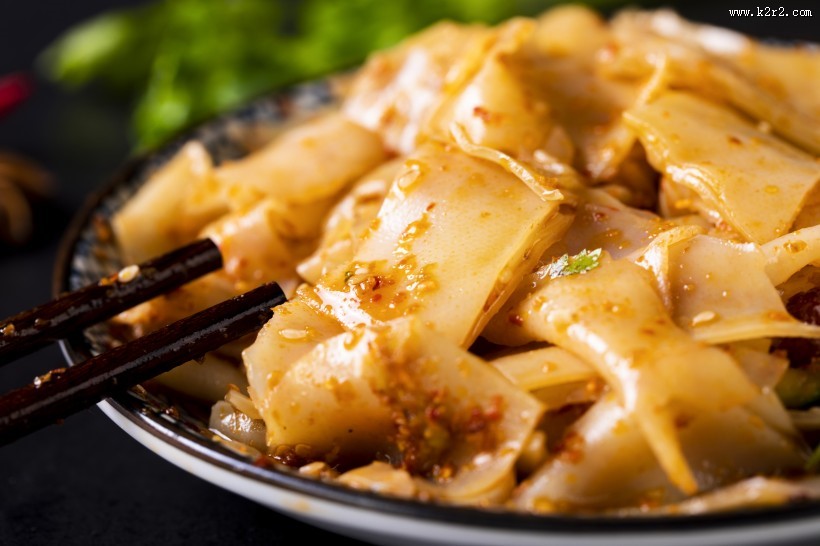 麻辣过瘾的凉皮图片