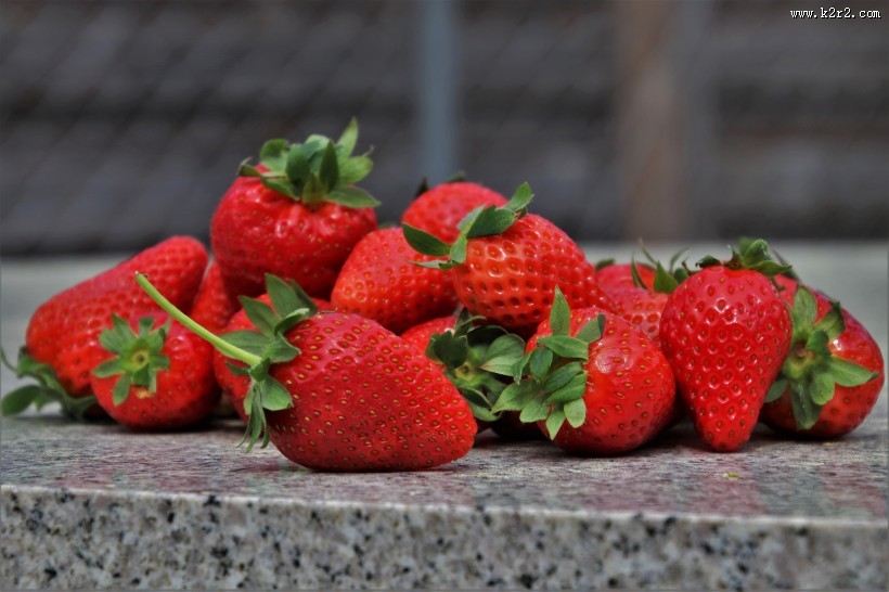 新鲜草莓图片