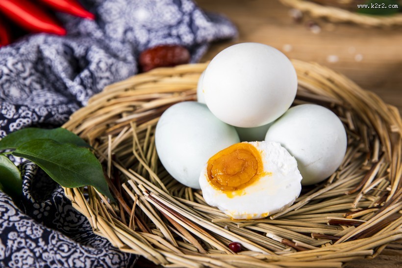 美味的咸鸭蛋图片