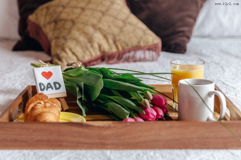 美味的爱心早餐图片