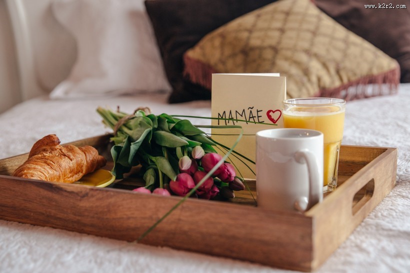 美味的爱心早餐图片