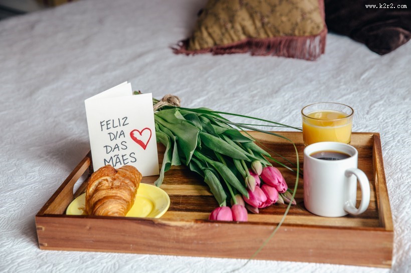 美味的爱心早餐图片