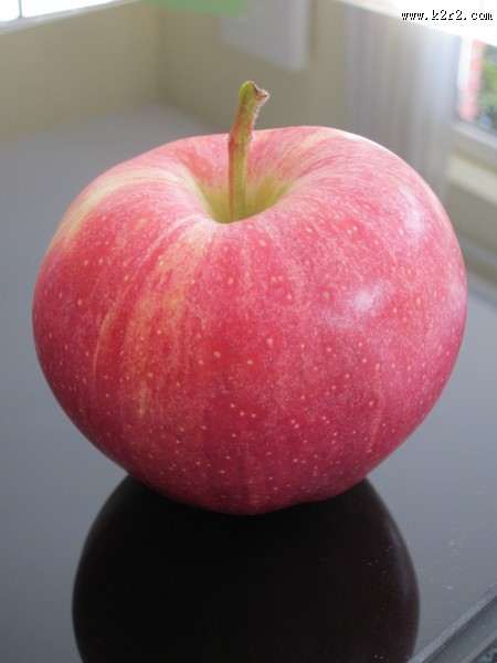 又甜又脆的苹果图片