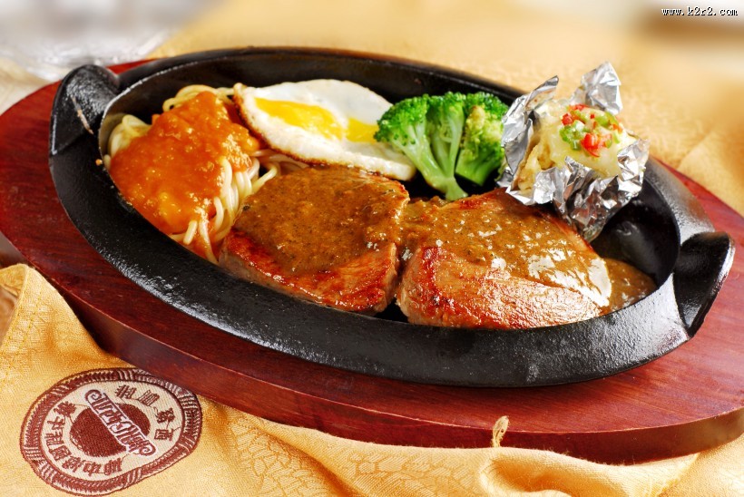 美味好吃的铁板鸡排套餐图片