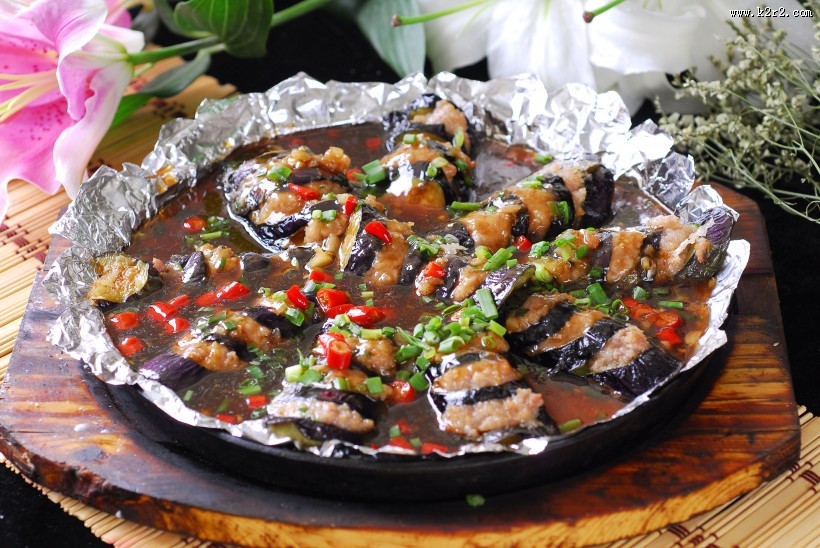 好吃的铁板红烧茄盒图片