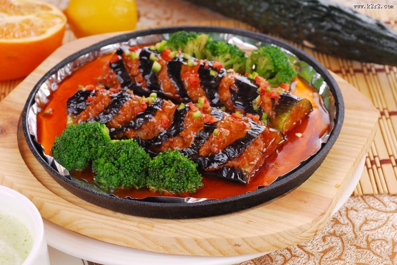 好吃的铁板红烧茄盒图片