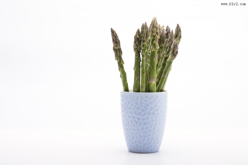 鲜嫩营养的绿色芦笋图片