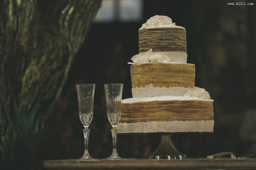 美味的三层蛋糕图片