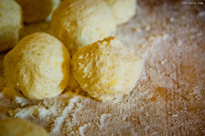 光洁的面团图片