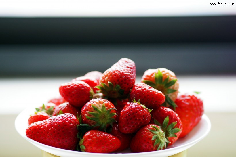 营养好吃的草莓图片