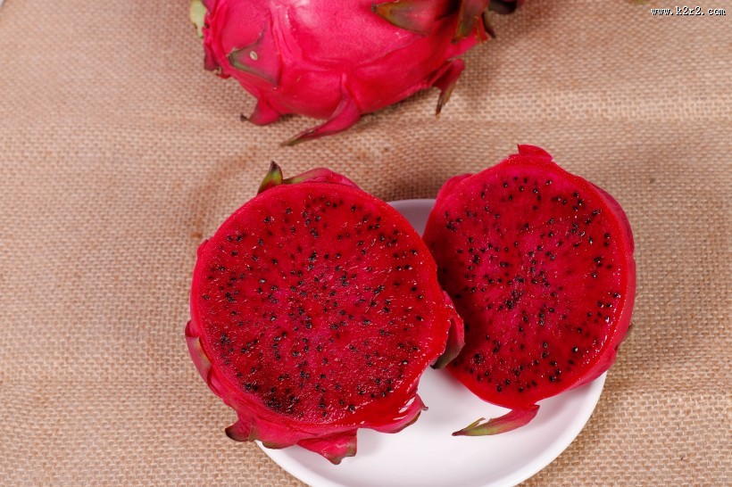 好吃的红心火龙果图片