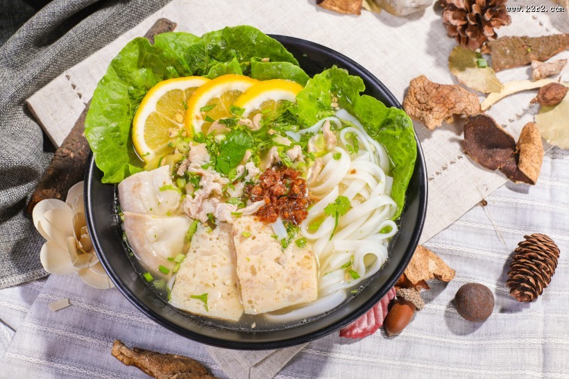 美味好吃的海鲜面图片