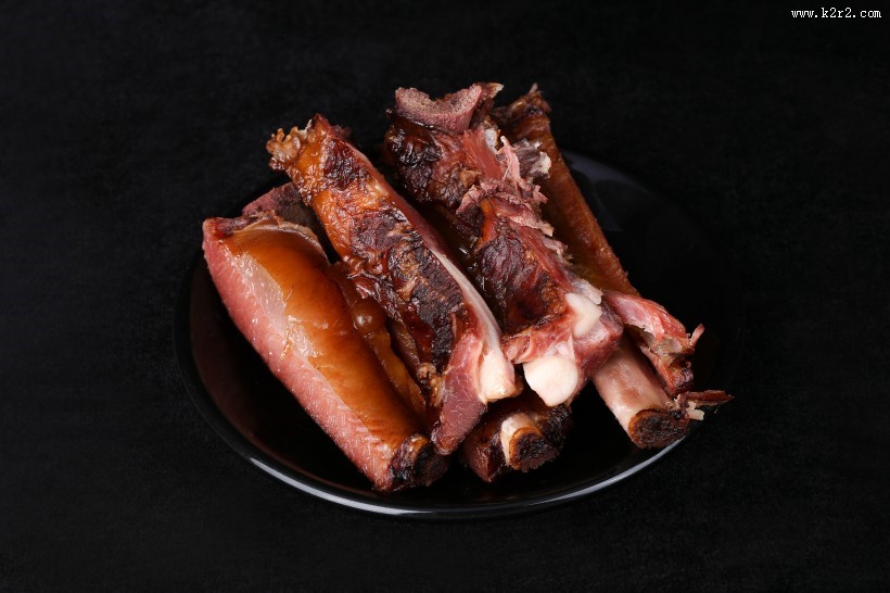 香喷喷的秘制排骨图片