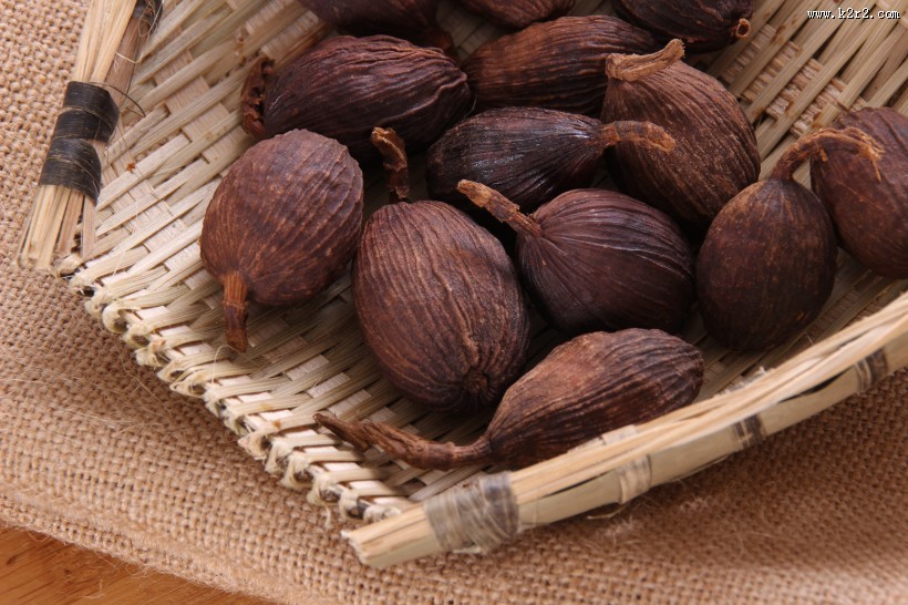 褐色的草果图片