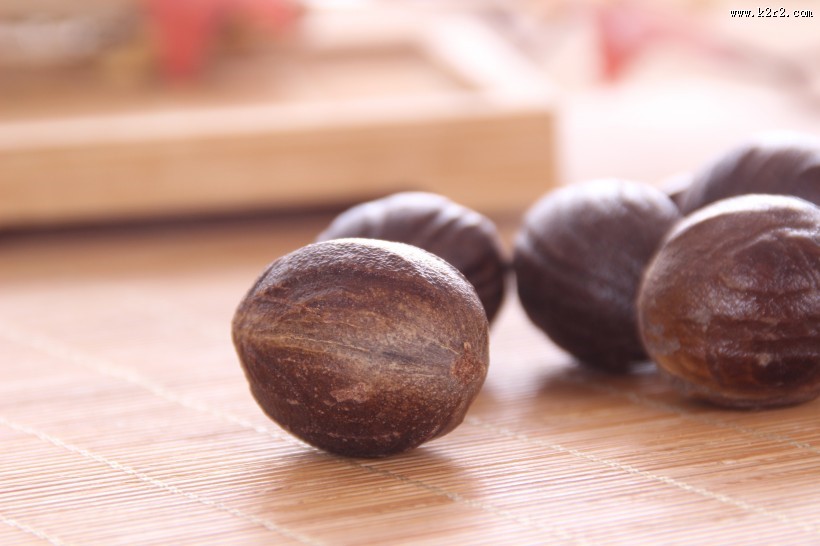 棕色的香果图片