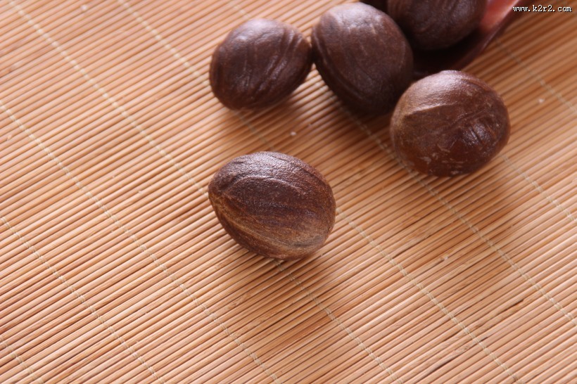 棕色的香果图片