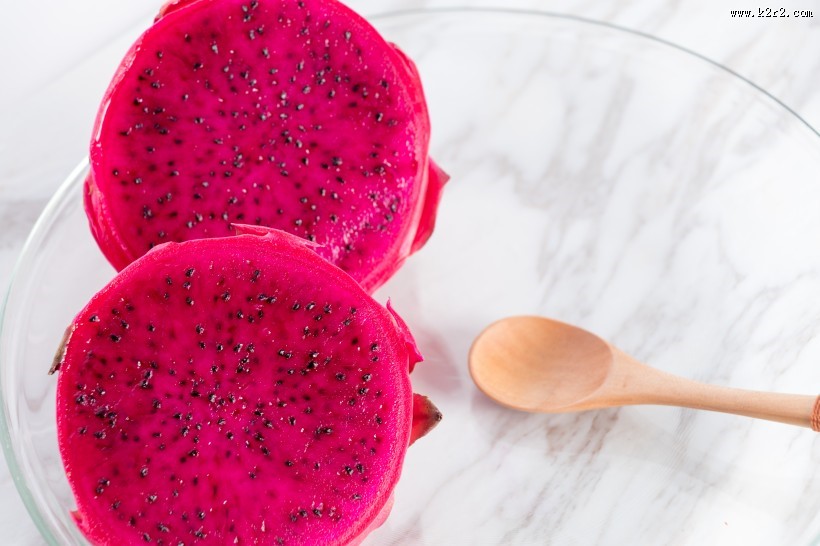 好吃好看的红心火龙果图片