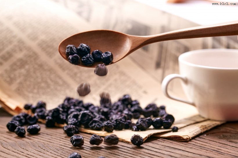 酸甜零食蓝莓干图片