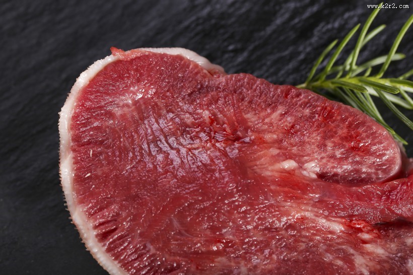 鲜嫩美味牛舌图片