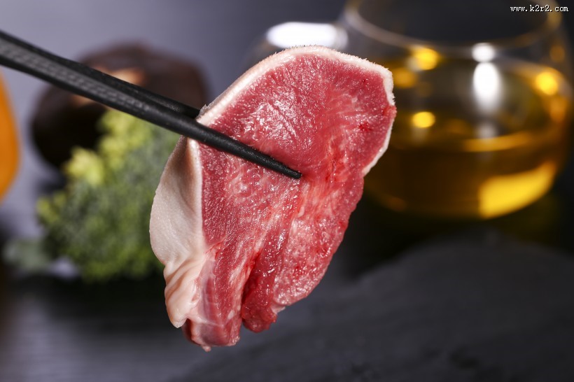 鲜嫩美味牛舌图片