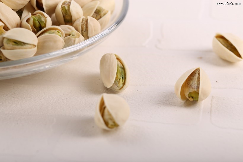 洁白的开心果图片