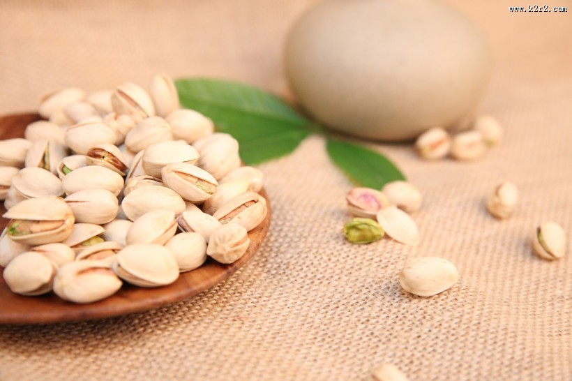 洁白的开心果图片