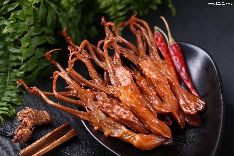 美味好吃的零食鸭货（鸭头,鸭舌,鸭翅）图片