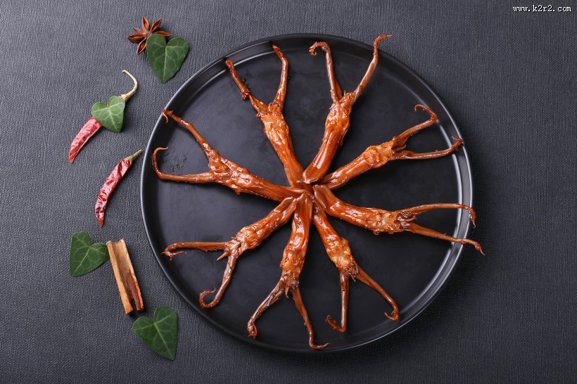 美味好吃的零食鸭货（鸭头,鸭舌,鸭翅）图片