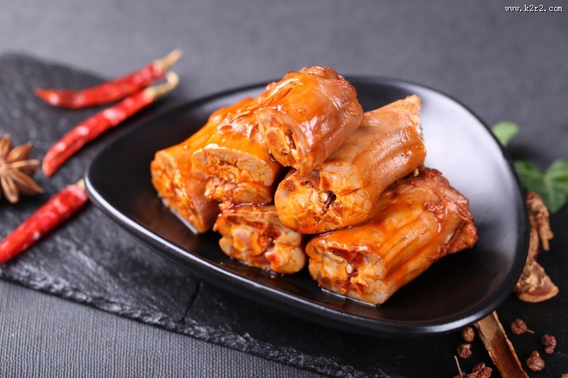 美味好吃的零食鸭货（鸭头,鸭舌,鸭翅）图片