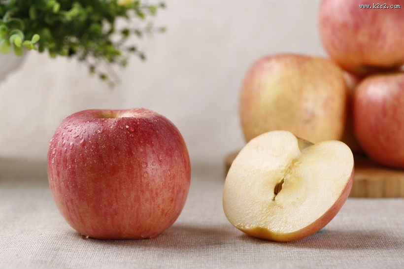 脆甜美味的苹果图片