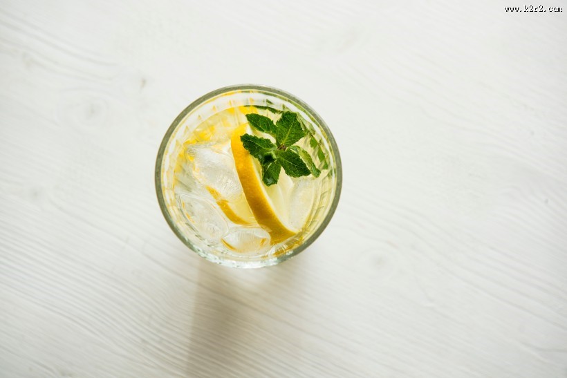 可口的柠檬水图片
