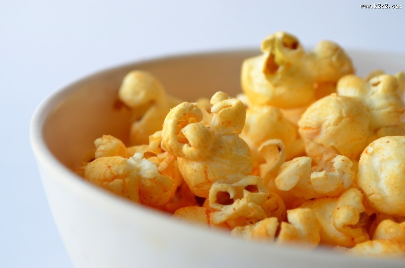 香甜的奶油爆米花图片