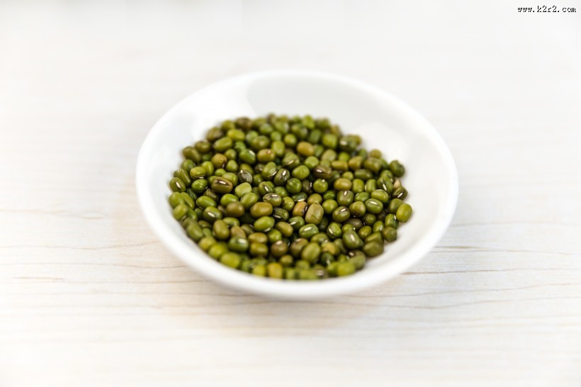 清凉解暑的绿豆图片