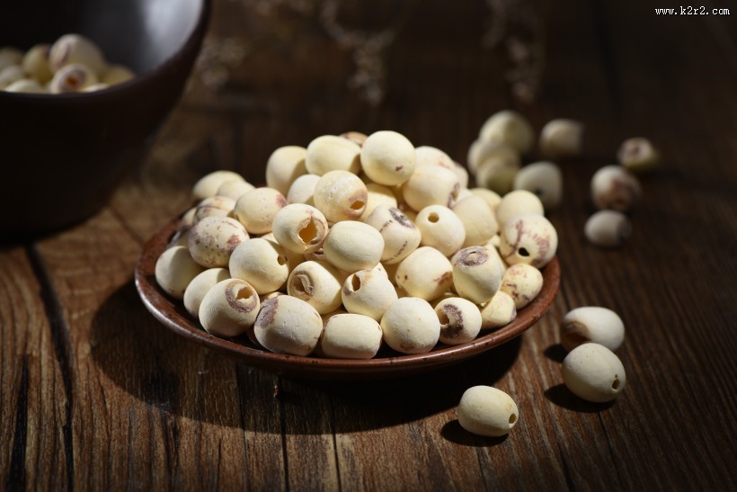 白色的莲子图片