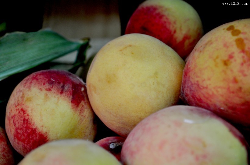 新鲜好吃的水蜜桃图片