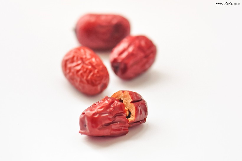 晒干的健康营养大红枣图片