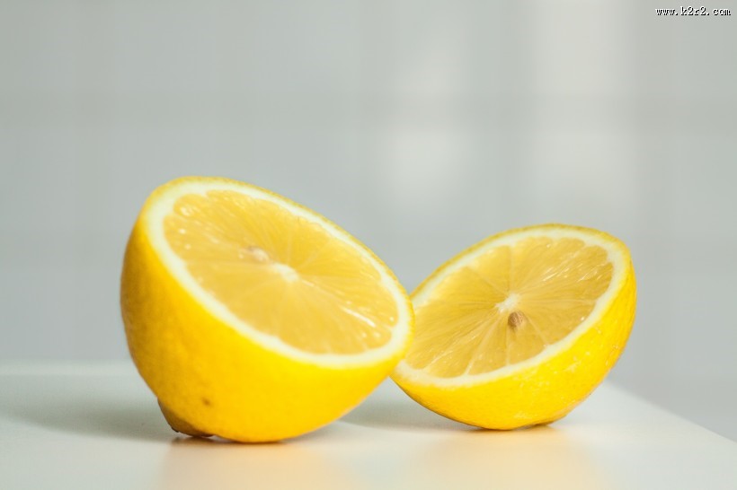 切开的柠檬图片
