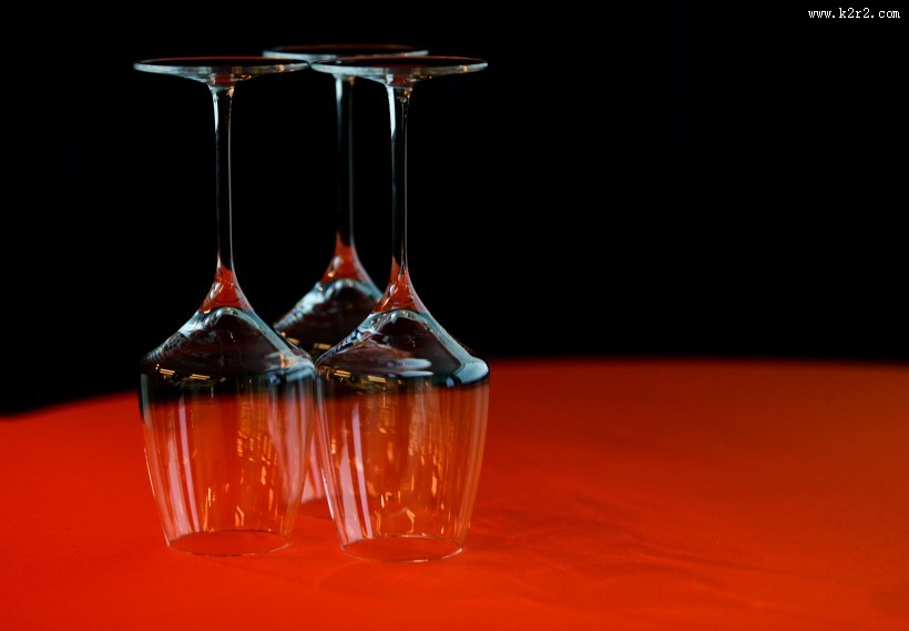 空酒杯图片