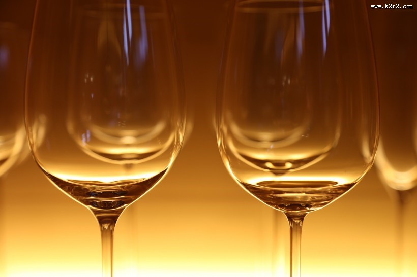 空酒杯图片