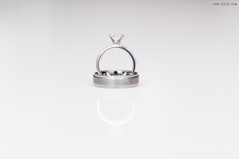 唯美的婚戒图片