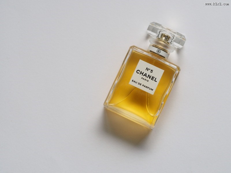 不同品牌的香水图片大全