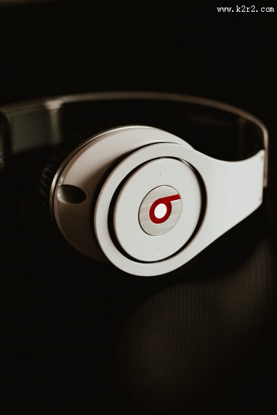 各种款式的头戴式耳机图片