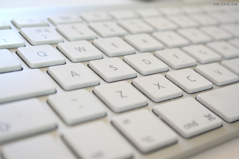 白色的电脑键盘图片