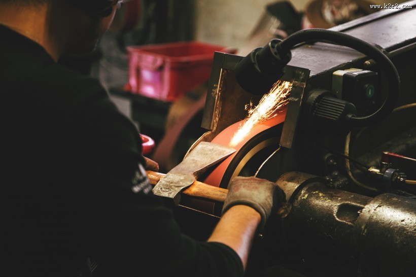 厚重锋利的斧头图片大全