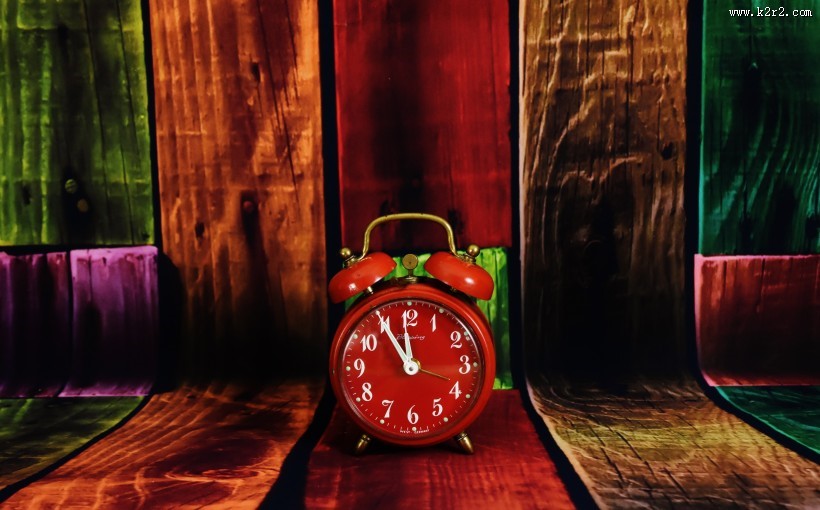 精致小巧的机械闹钟图片大全